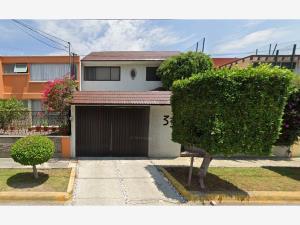 Casa en venta en Ciudad Satelite, Naucalpan de Juárez, México