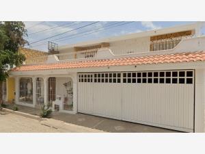 Casa en venta en Valle Dorado II, Mazatlán, Sinaloa Casa en venta en Valle Dorado II, Mazatlán, Sinaloa