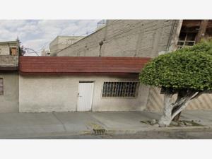 Casa en venta en Las Palmas, Nezahualcóyotl, México