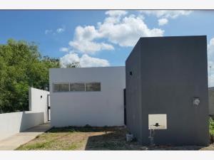 Casa en venta en Paseos de Opichen, Mérida, Yucatán Casa en venta en Paseos de Opichen, Mérida, Yucatán