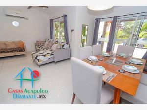 Casa en renta mensual y vacacional. Con 3 recámaras, roof garden y jacuzzi