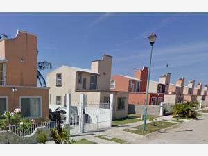 Casa en venta en 18 de Marzo, Ciudad Madero, Tamaulipas