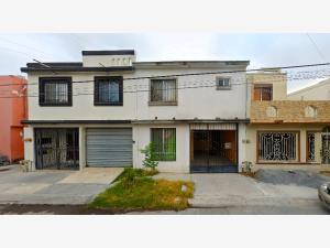 Casa en venta en Santa Cecilia, Monterrey - 3 recámaras, 2 baños, $1,200,000 Casa en venta en Santa Cecilia, Monterrey - 3 recámaras, 2 baños, $1,200,000