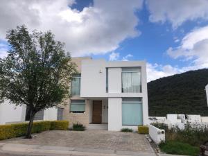 Casa en venta en Cumbres del Cimatario, Huimilpan, Querétaro Casa en venta en Cumbres del Cimatario, Huimilpan, Querétaro