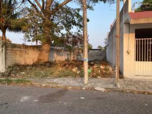 Venta de Terreno en Col. Carranza 2da. Sección, sobre avenida.