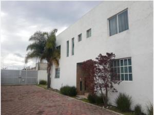 Casa en Venta en Ángeles de Morillotla, San Andrés Cholula, Puebla con Jardín y Cocina Integral