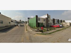 Casa en venta en Terralta, San Pedro Tlaquepaque, Jalisco