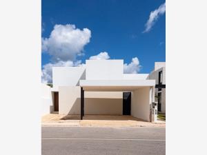 Casa en venta en Conkal, Conkal, Yucatán Casa en venta en Conkal, Conkal, Yucatán