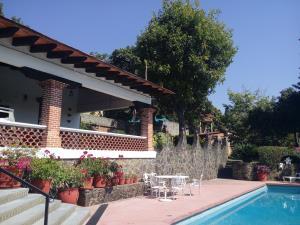 Casa en venta y renta en Lomas de Cortes, Cuernavaca, Morelos Casa en venta y renta en Lomas de Cortes, Cuernavaca, Morelos