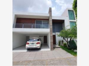 Casa en renta en Lomas de Angelópolis, San Andrés Cholula, Puebla