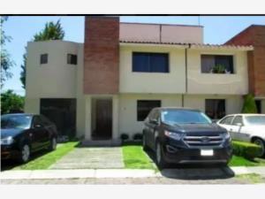 Casa en venta en San Jeronimo Chicahualco, Metepec, México