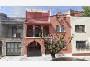 Casa en venta en Narvarte Poniente, Benito Juárez, Ciudad de México Casa en venta en Narvarte Poniente, Benito Juárez, Ciudad de México
