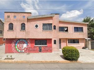 Casa en venta en Capultitlán Centro, Toluca, México