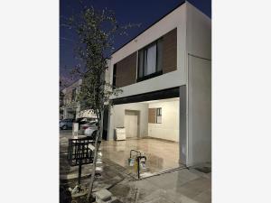 Casa con 5 recámaras en Triana