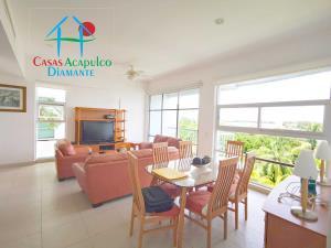 Depa en renta vacacional y anual. Terraza con vista a los jardines y albercas Depa en renta vacacional y anual. Terraza con vista a los jardines y albercas