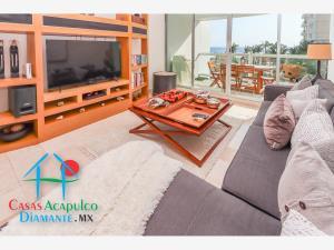 ¡Oportunidad Frente al Mar! Departamento para Restaurar con Vista Panorámica