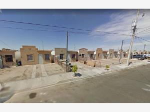 Casa en venta en Villa Residencial del Prado, Mexicali, Baja California