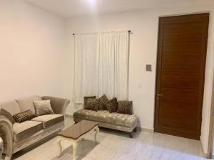 Casa en Renta en San Luis Potosí, en la Comunidad Cerrada de Bosques La Florida