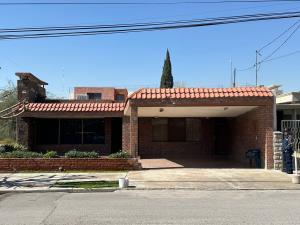 Casa en venta en Campestre Las Rosas, Gómez Palacio, con amplio terreno