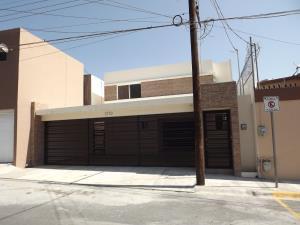 Casa en venta en Del Paseo Residencial, Monterrey, Nuevo León Casa en venta en Del Paseo Residencial, Monterrey, Nuevo León