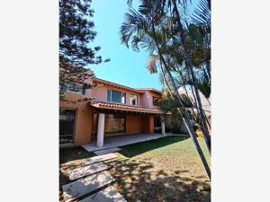 Casa en remate en Hacienda Tetela, Cuernavaca, Morelos