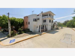 Casa en venta en Villas de San Clemente, Álamo Temapache, Veracruz de Ignacio de la Llave