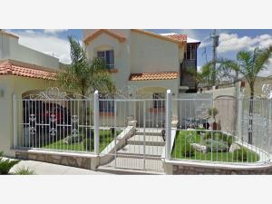 CASA EN VENTA EN PRADERAS DE LEÓN, CHIHUAHUA, CHIHUAHUA.