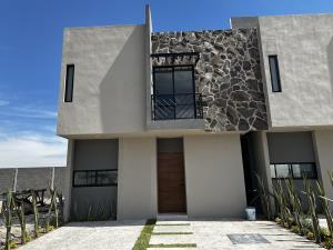Casa en venta en La Cueva, Corregidora, Querétaro