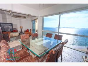 Depa de playa en renta mensual y vacacional. Con 3 recámaras y vista al mar Depa de playa en renta mensual y vacacional. Con 3 recámaras y vista al mar