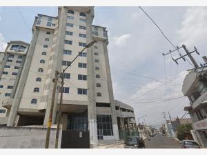 Departamento en remate en Vertice, Toluca, México