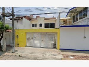 Casa en venta en Residencial La Hacienda, Tuxtla Gutiérrez, Chiapas Casa en venta en Residencial La Hacienda, Tuxtla Gutiérrez, Chiapas