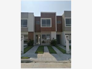 Casa en venta en Lagos de Puente Moreno, Medellín de Bravo, Veracruz de Ignacio de la Llave