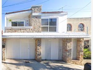 Casa en venta en Jardines Alcalde, Guadalajara, Jalisco
