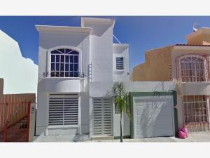 Casa en venta en Villas de Plateros, Fresnillo, Zacatecas Casa en venta en Villas de Plateros, Fresnillo, Zacatecas