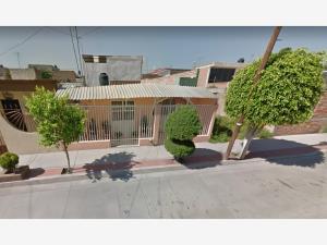 Casa en venta en La Carmona, León, Guanajuato