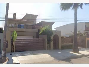 Casa en venta en Playas de Tijuana Sección Costa de Oro, Tijuana, Baja California