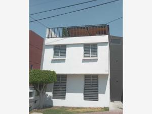 Casa en Venta en Alborada, Atizapán de Zaragoza - Seguridad y Comodidad en Zona Norte