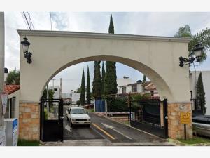 Departamento en remate en Geovillas Los Olivos, San Pedro Tlaquepaque, Jalisco
