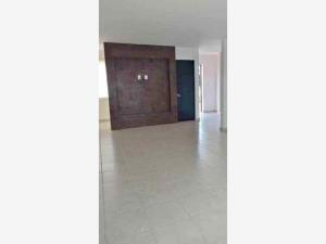 Casa en venta en Residencial Puerta de Piedra, Celaya, Guanajuato