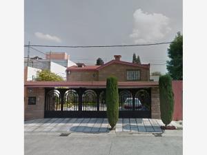 Casa en remate en Las Arboledas, Atizapán de Zaragoza, México Casa en remate en Las Arboledas, Atizapán de Zaragoza, México