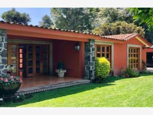 Casa en venta en Jardines de Ahuatepec, Cuernavaca, Morelos Casa en venta en Jardines de Ahuatepec, Cuernavaca, Morelos
