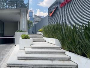 Renta Local Comercial Rio san joaquin  Cerca de Miyana / Ampliación Granada