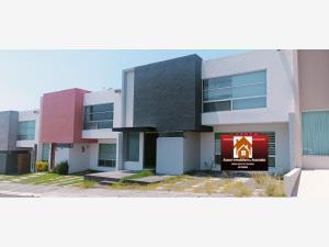Casa en renta en Zen House, El Marqués, Querétaro