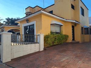 Casa en venta en Burgos, Temixco, Morelos