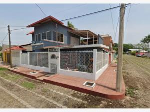 Casa en remate en Los Laureles, Tapachula, Chiapas