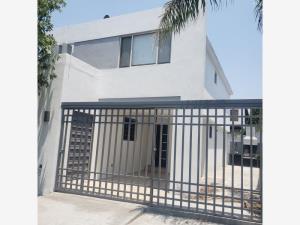 Casa en renta en Lomas de Cumbres, Monterrey, Nuevo León Casa en renta en Lomas de Cumbres, Monterrey, Nuevo León