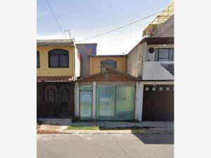 Casa en venta en San Buenaventura, Ixtapaluca, México