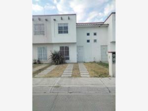 Casa en renta en Villas del Sauce, San Antonio la Isla, México