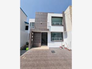 Casa en venta en Valle de San Javier, Pachuca de Soto, Hidalgo Casa en venta en Valle de San Javier, Pachuca de Soto, Hidalgo