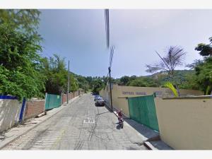 Casa en remate en El Hujal, Zihuatanejo de Azueta, Guerrero